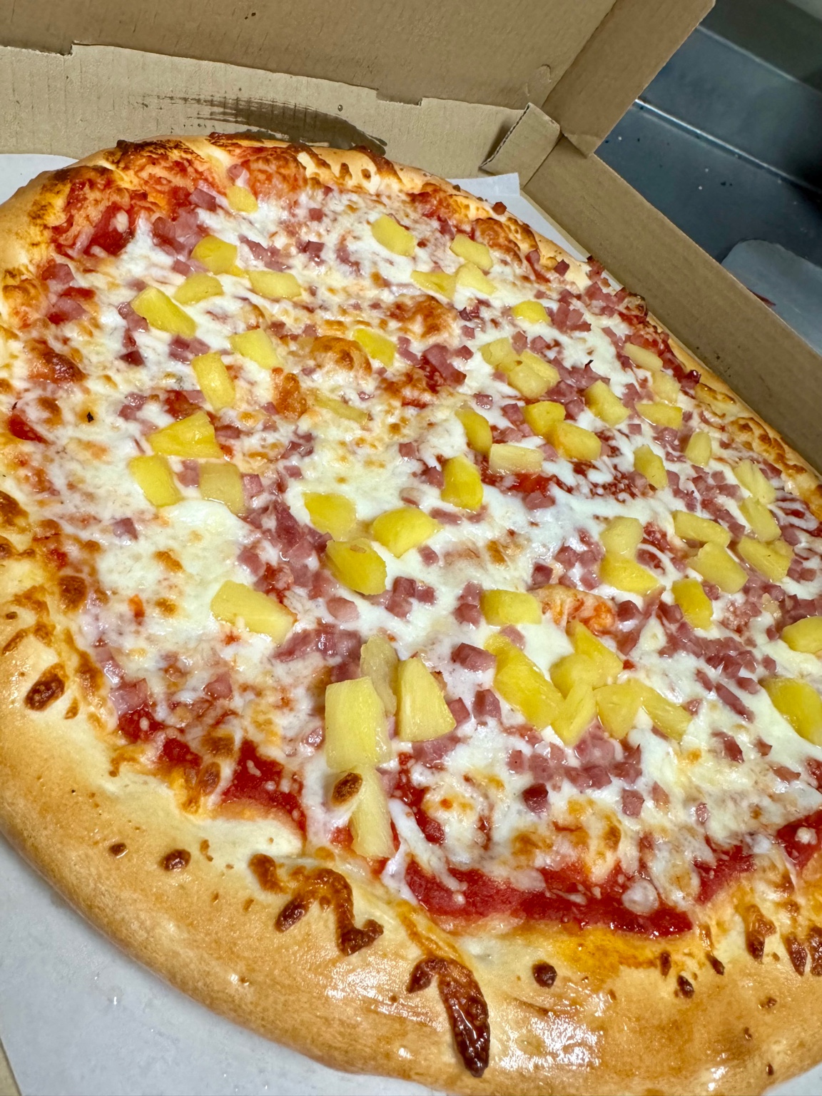 Hawaiian pizza
